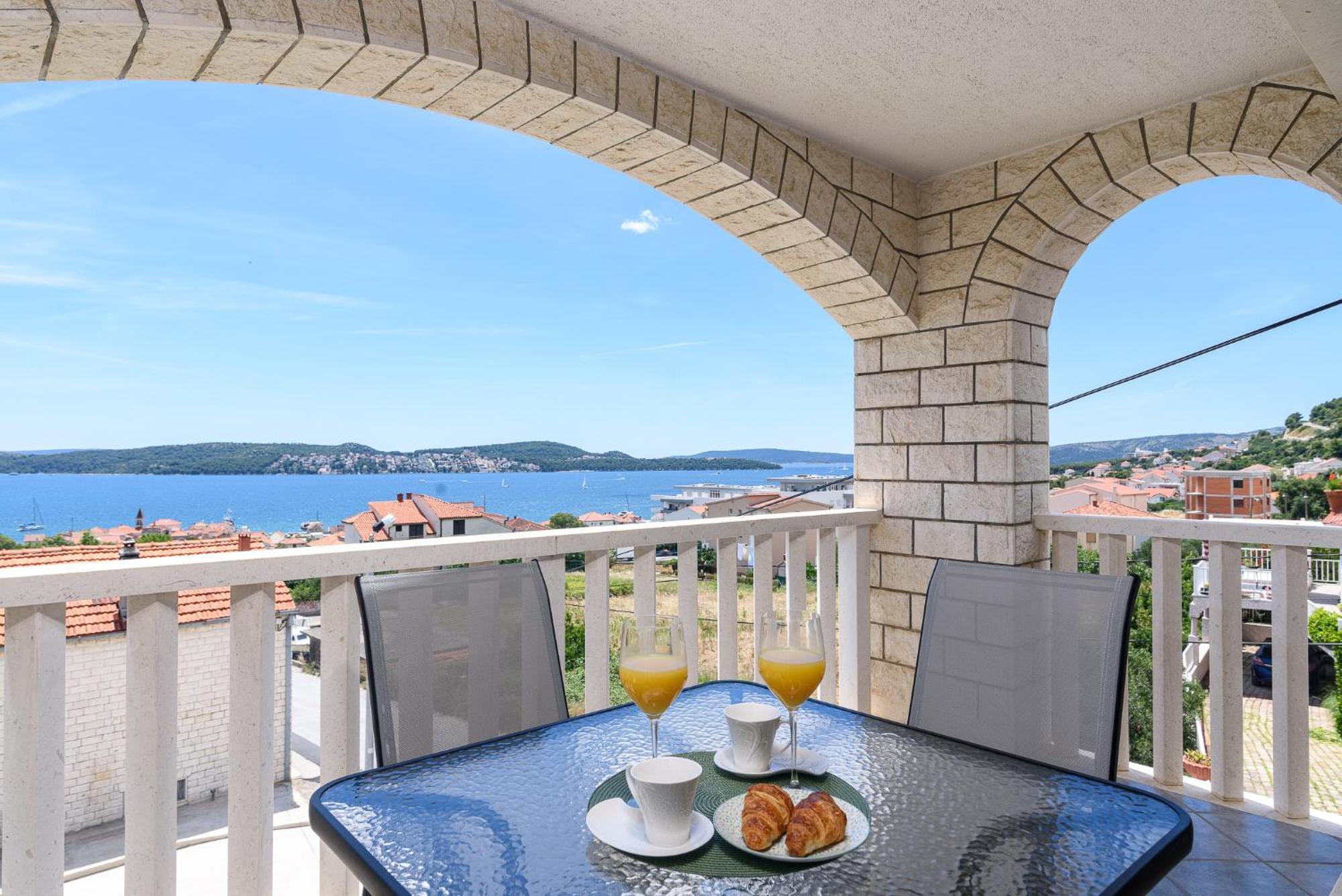 Apartments Eva Trogir Exterior foto