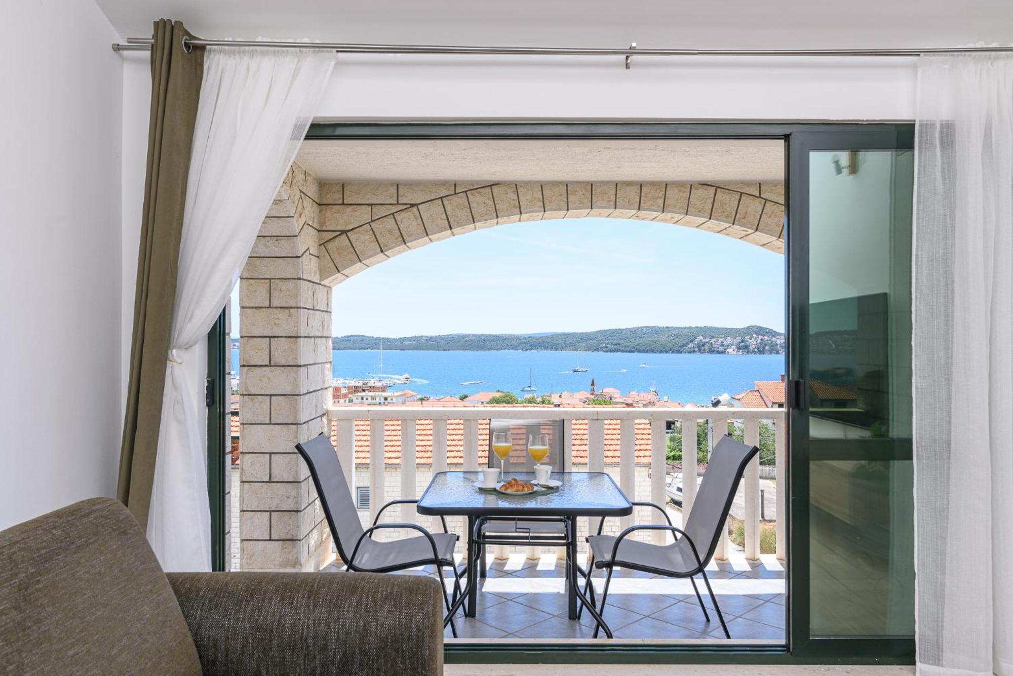 Apartments Eva Trogir Exterior foto
