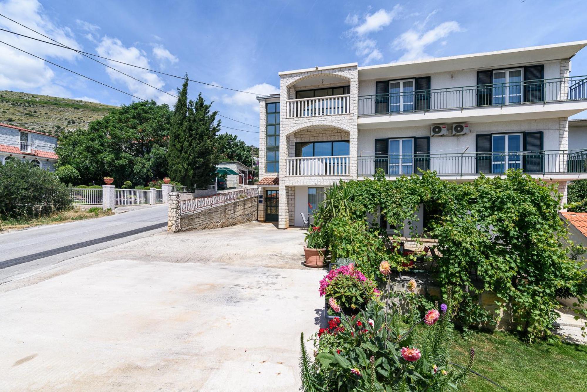 Apartments Eva Trogir Exterior foto